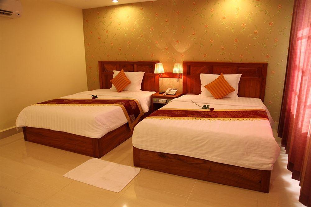 Huang Ting Hotel Phnom Penh Bagian luar foto