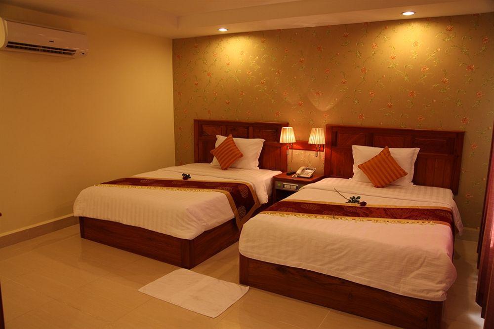 Huang Ting Hotel Phnom Penh Bagian luar foto