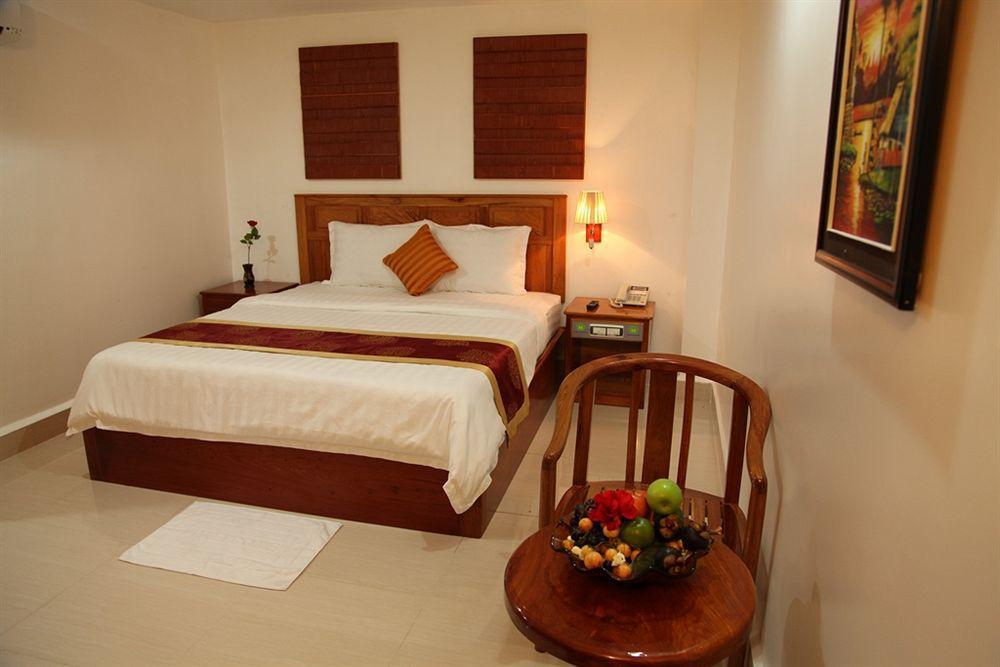 Huang Ting Hotel Phnom Penh Bagian luar foto