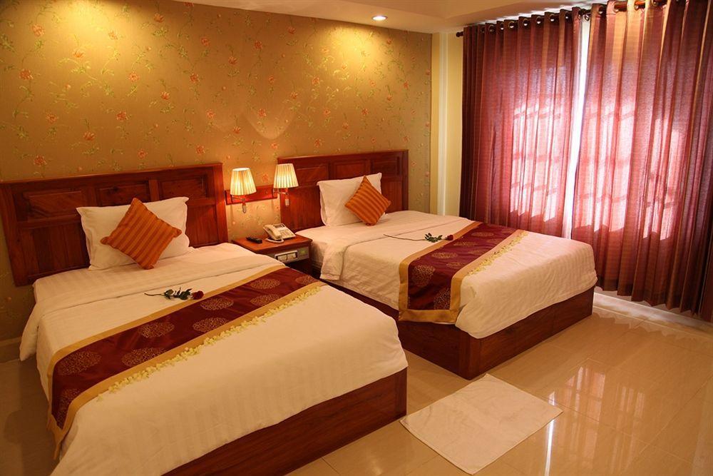 Huang Ting Hotel Phnom Penh Bagian luar foto