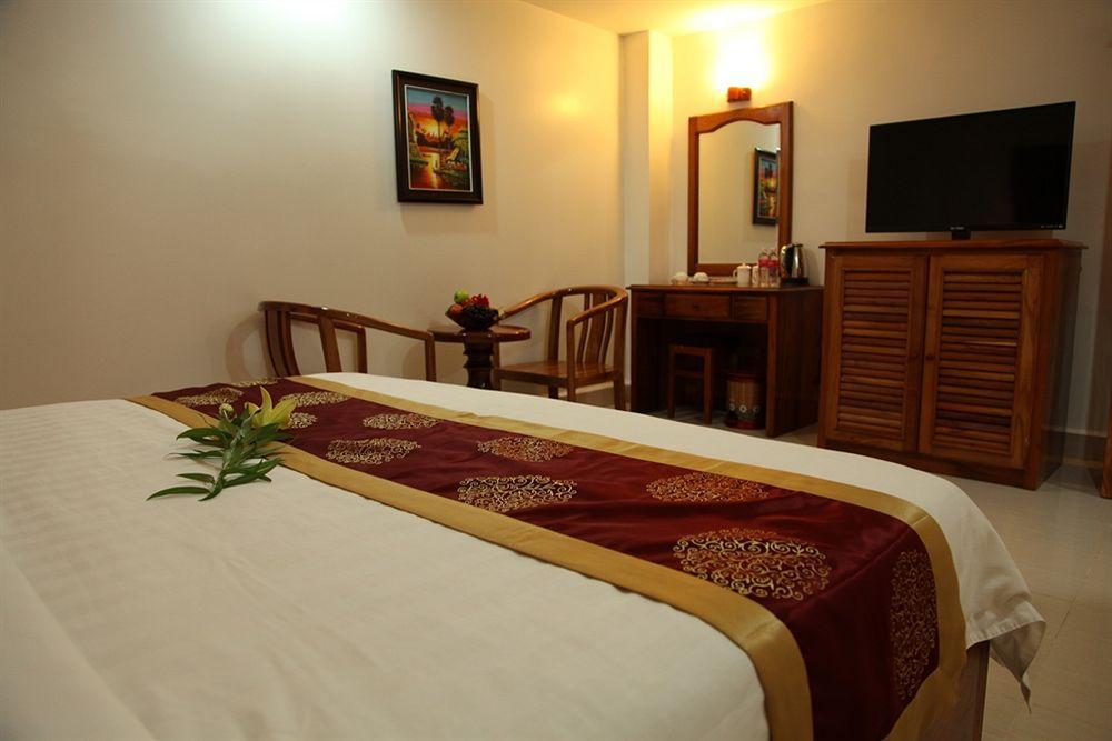 Huang Ting Hotel Phnom Penh Bagian luar foto