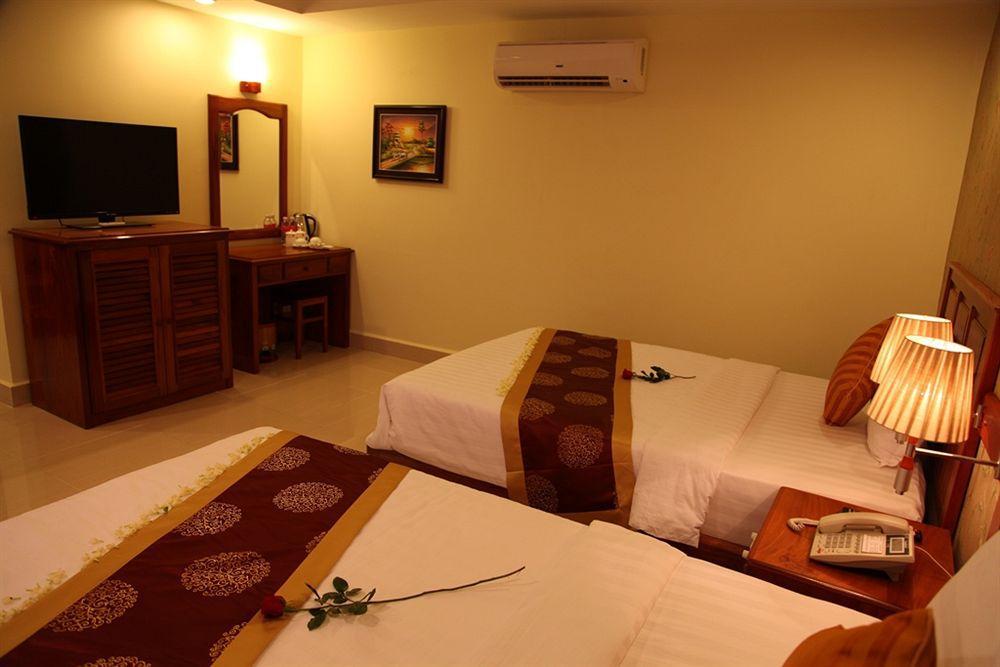 Huang Ting Hotel Phnom Penh Bagian luar foto