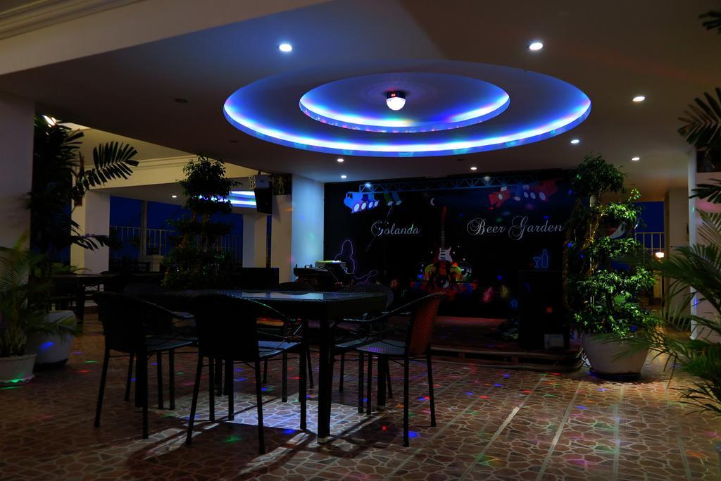 Huang Ting Hotel Phnom Penh Bagian luar foto