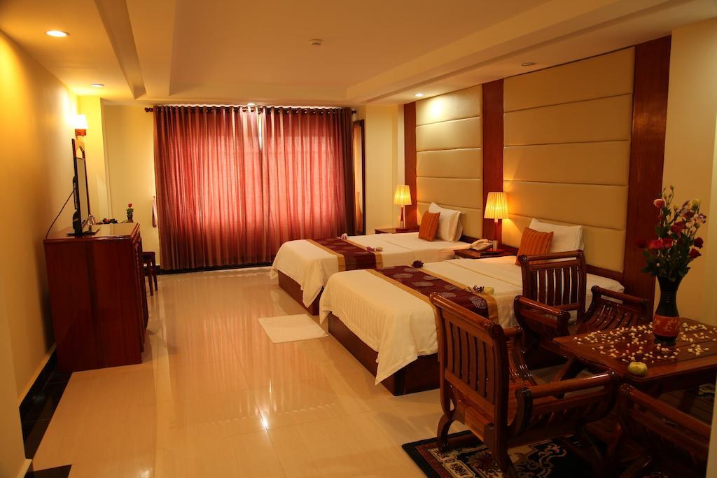 Huang Ting Hotel Phnom Penh Bagian luar foto