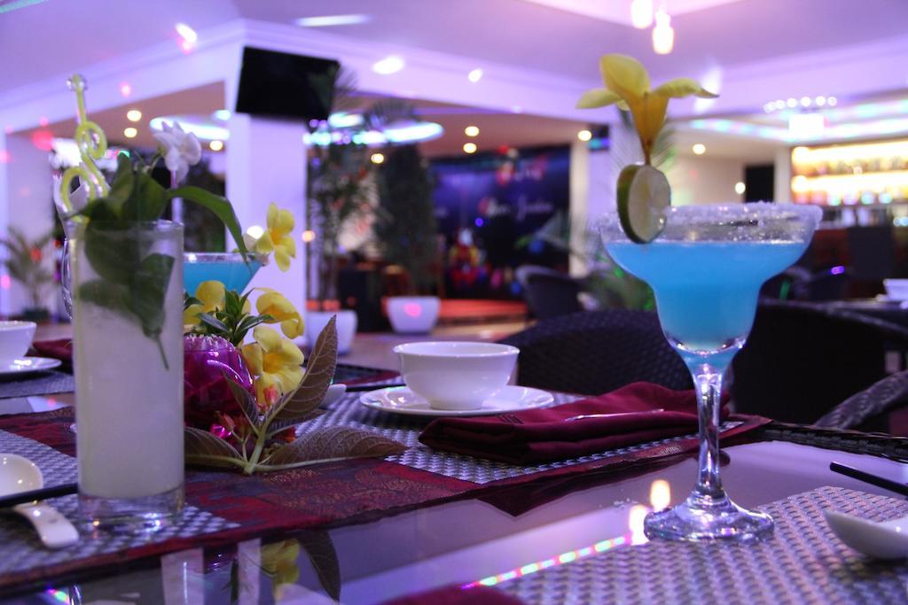 Huang Ting Hotel Phnom Penh Bagian luar foto