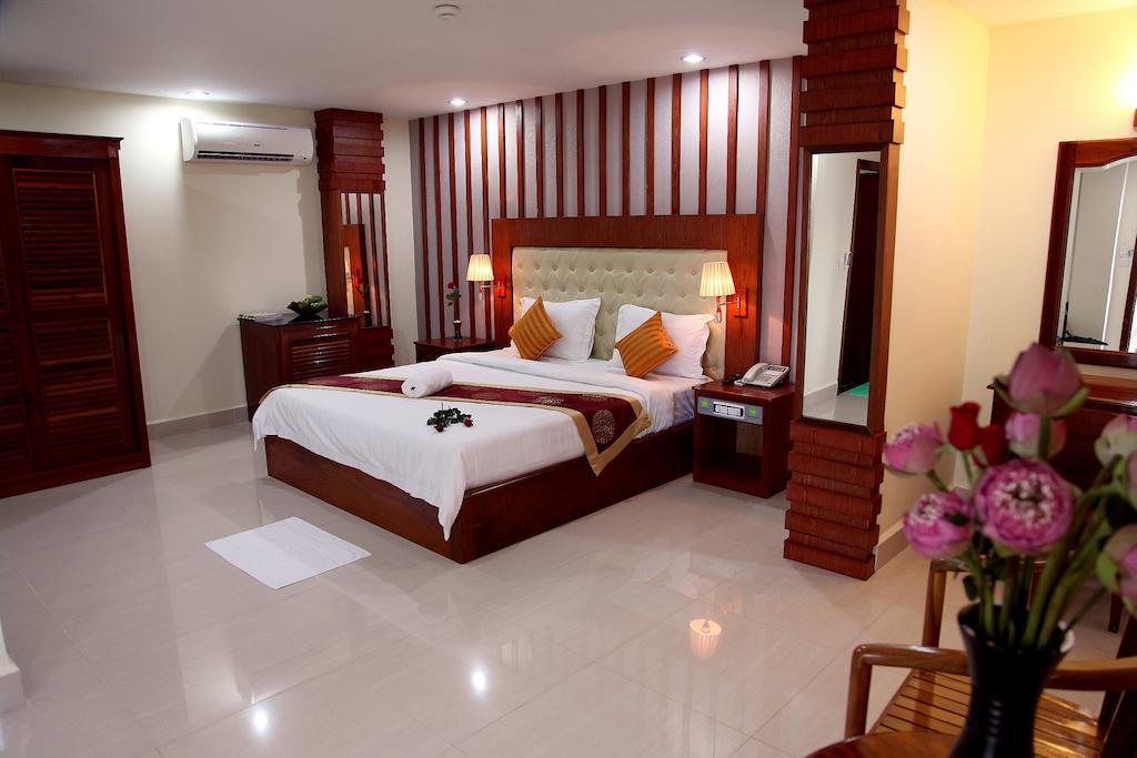 Huang Ting Hotel Phnom Penh Bagian luar foto