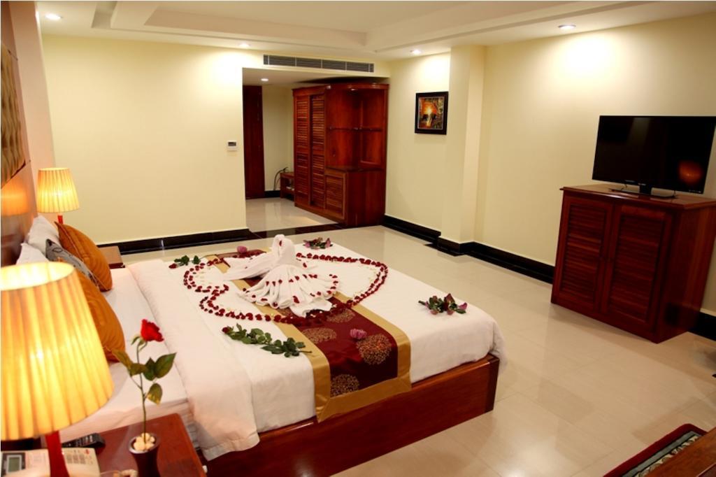 Huang Ting Hotel Phnom Penh Bagian luar foto