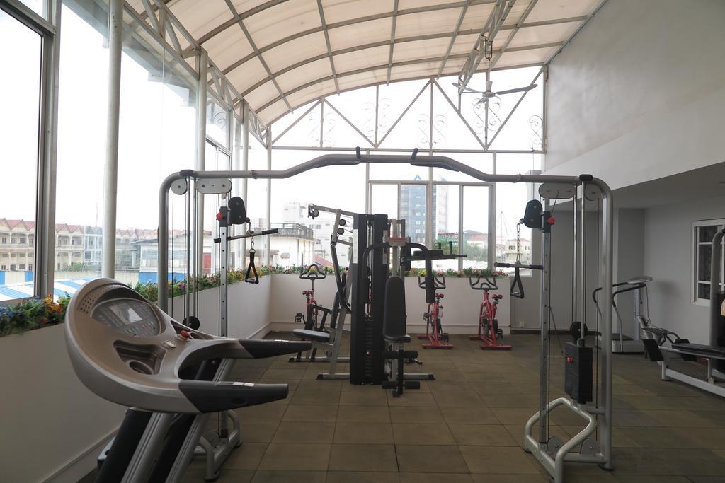 Huang Ting Hotel Phnom Penh Bagian luar foto