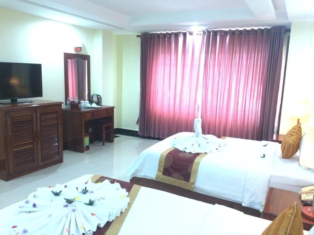 Huang Ting Hotel Phnom Penh Bagian luar foto