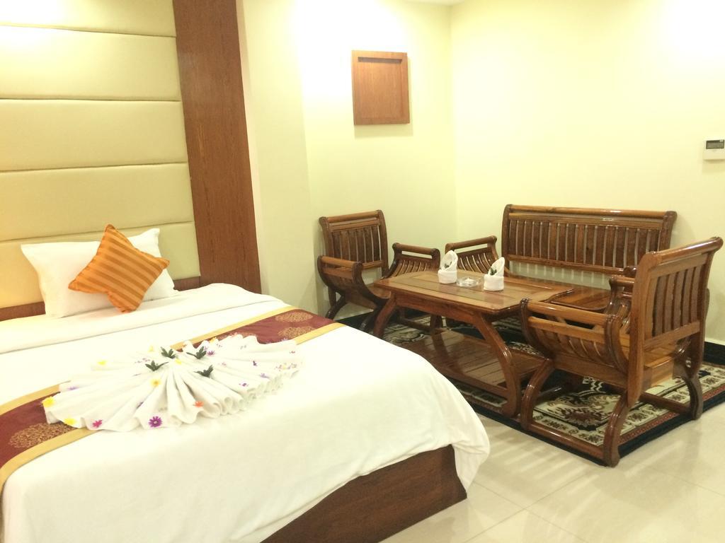 Huang Ting Hotel Phnom Penh Bagian luar foto
